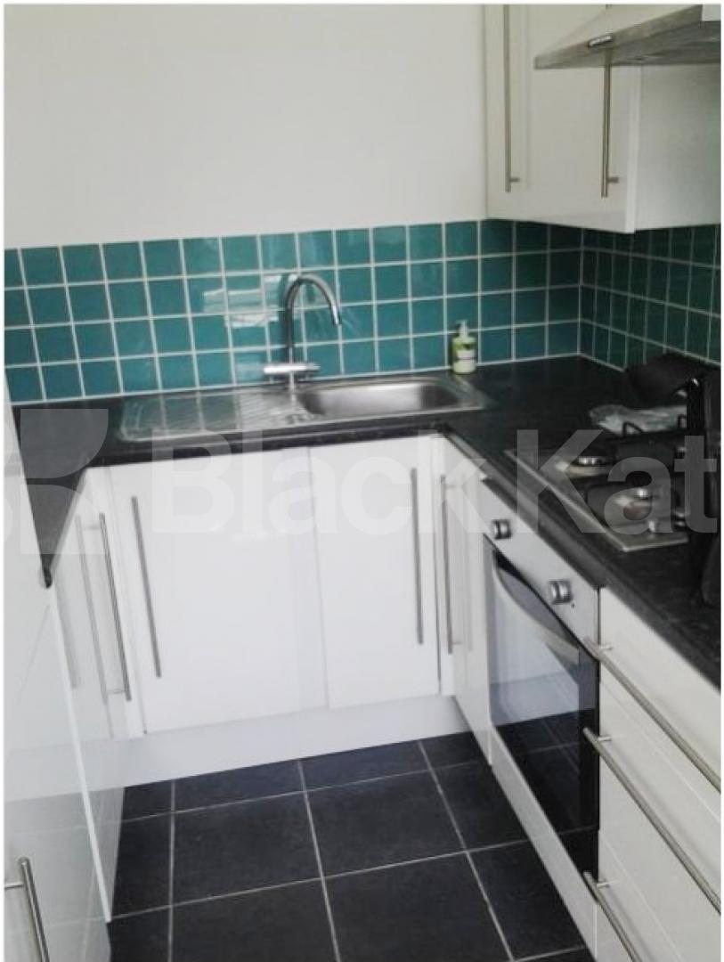 			NEW INSTRUCTION, 2 Bedroom, 1 bath, 1 reception Apartment			 Haselrigge Road, Clapham North 